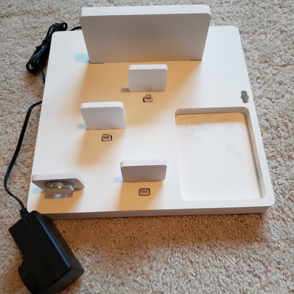 Apple Charging Station